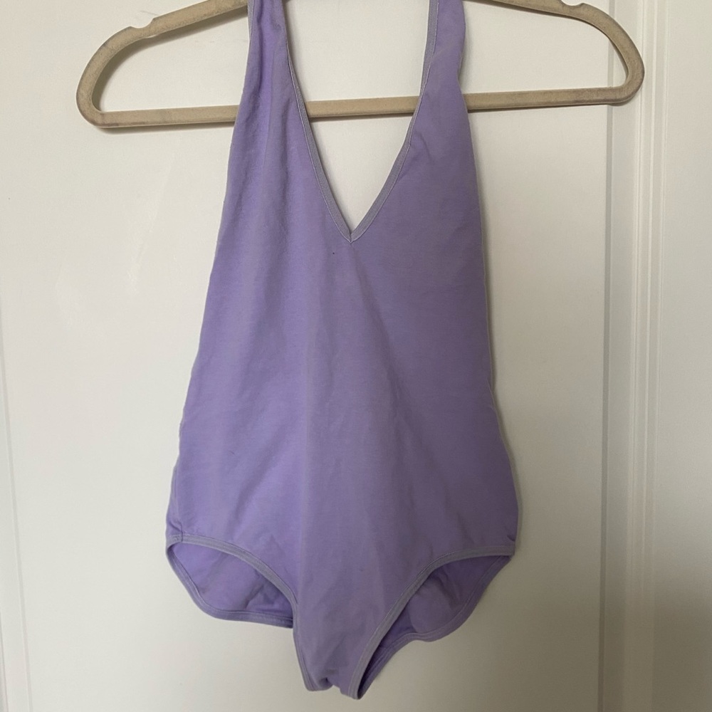 AMERICAN APPAREL LOVELY LAVENDER BODY SUIT💜